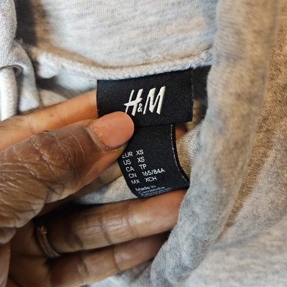 H&M Empire State New York 1986 Cawl Neck Gray Pullover Hoodie Unisex Sweater XS - Picture 13 of 15